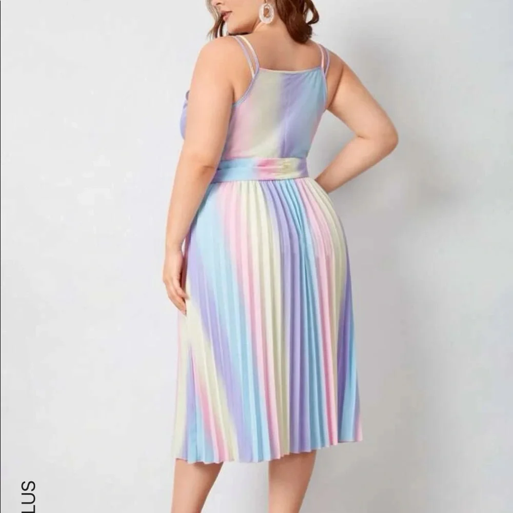 Ombré Pleated Cami Dress - Picture 2 of 8